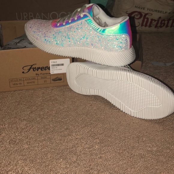 White reflective sparkly comfy shoes - Picture 2 of 6
